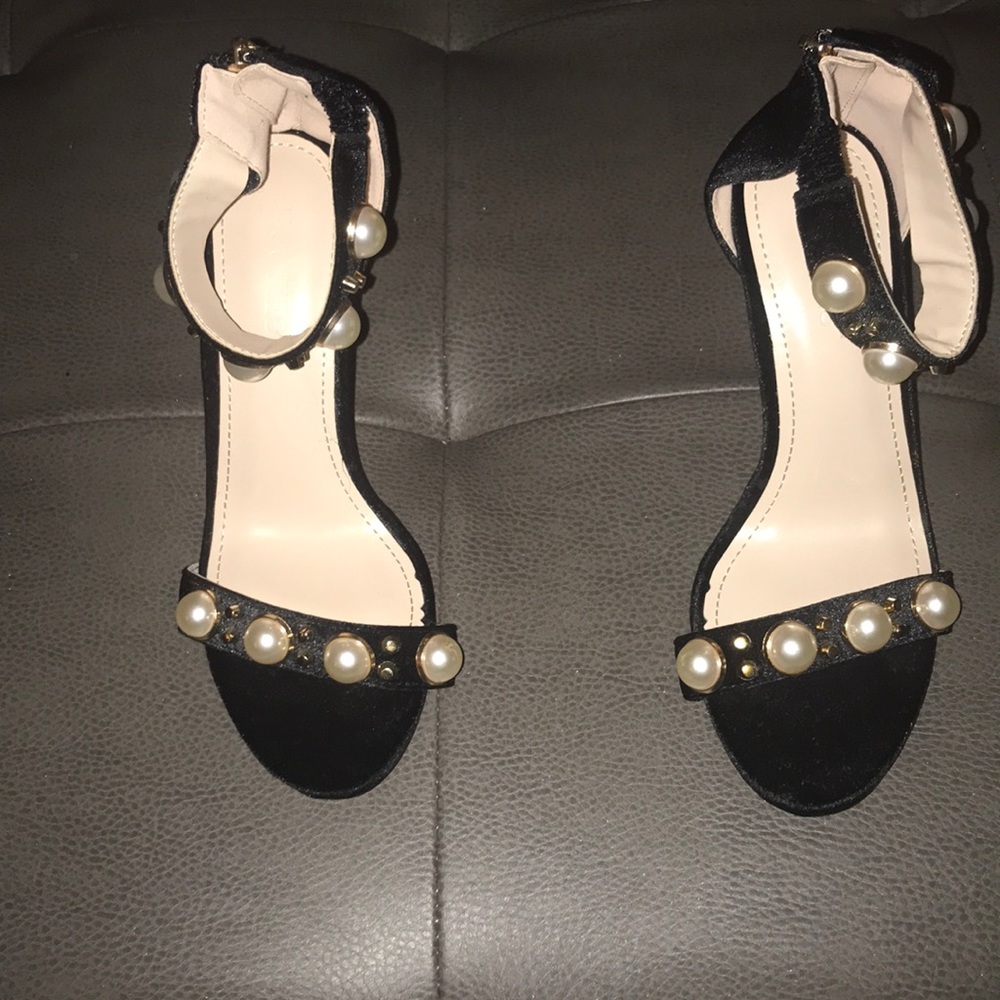 New 4in pearl/gold studded heels w/ankle strap.